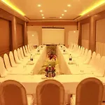 Jk Rooms 104 Hotel Madhav International