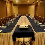 Jk Rooms 104 Hotel Madhav International
